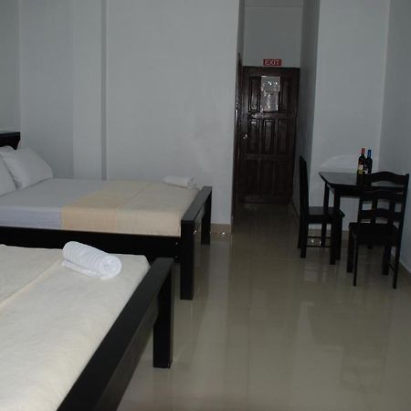 Hotel Coastalbay 2 & Golf Cart Rental سان بيدرو المظهر الخارجي الصورة